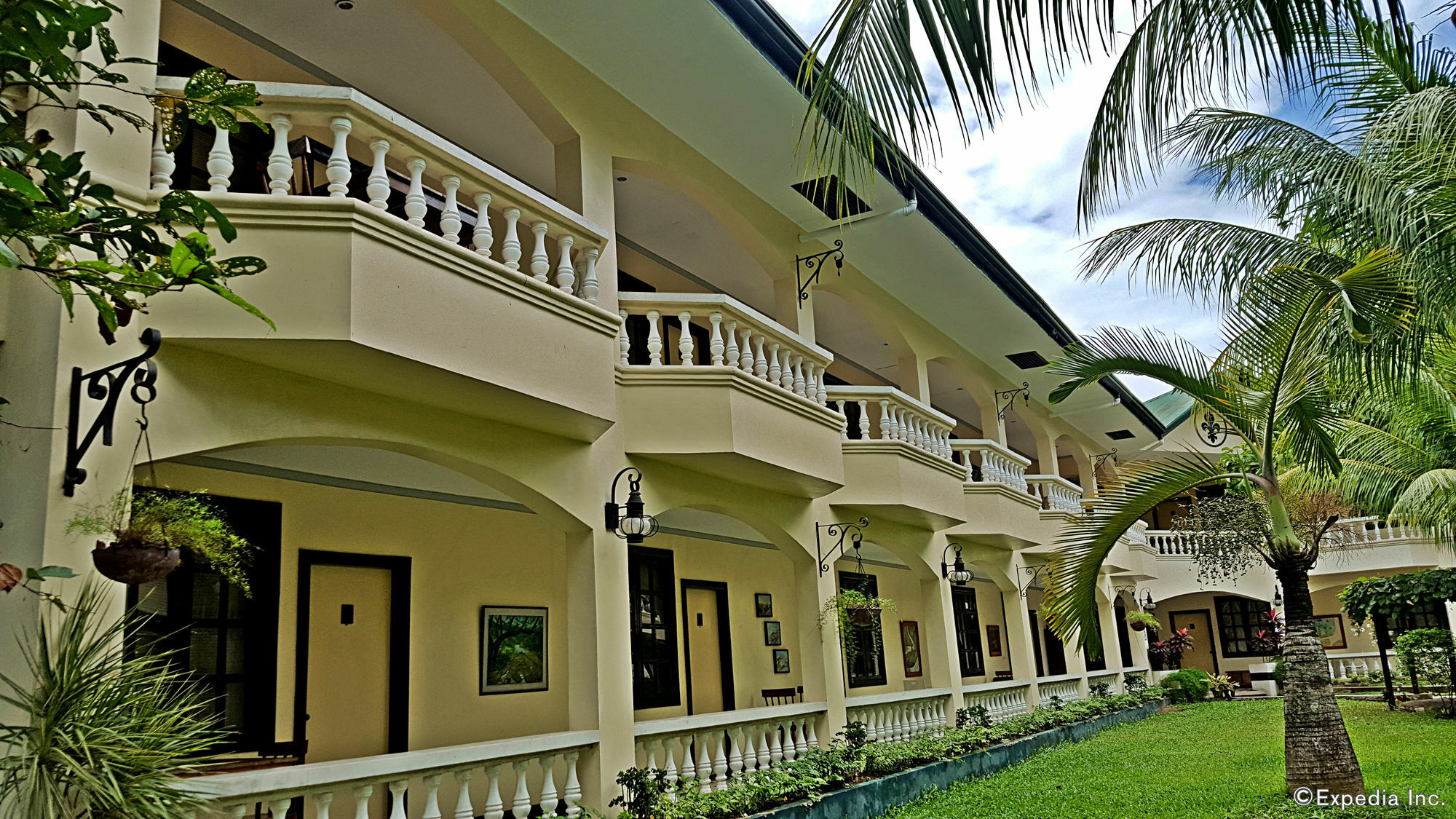 La Planta Hotel And Restaurant, Inc. Bais Buitenkant foto